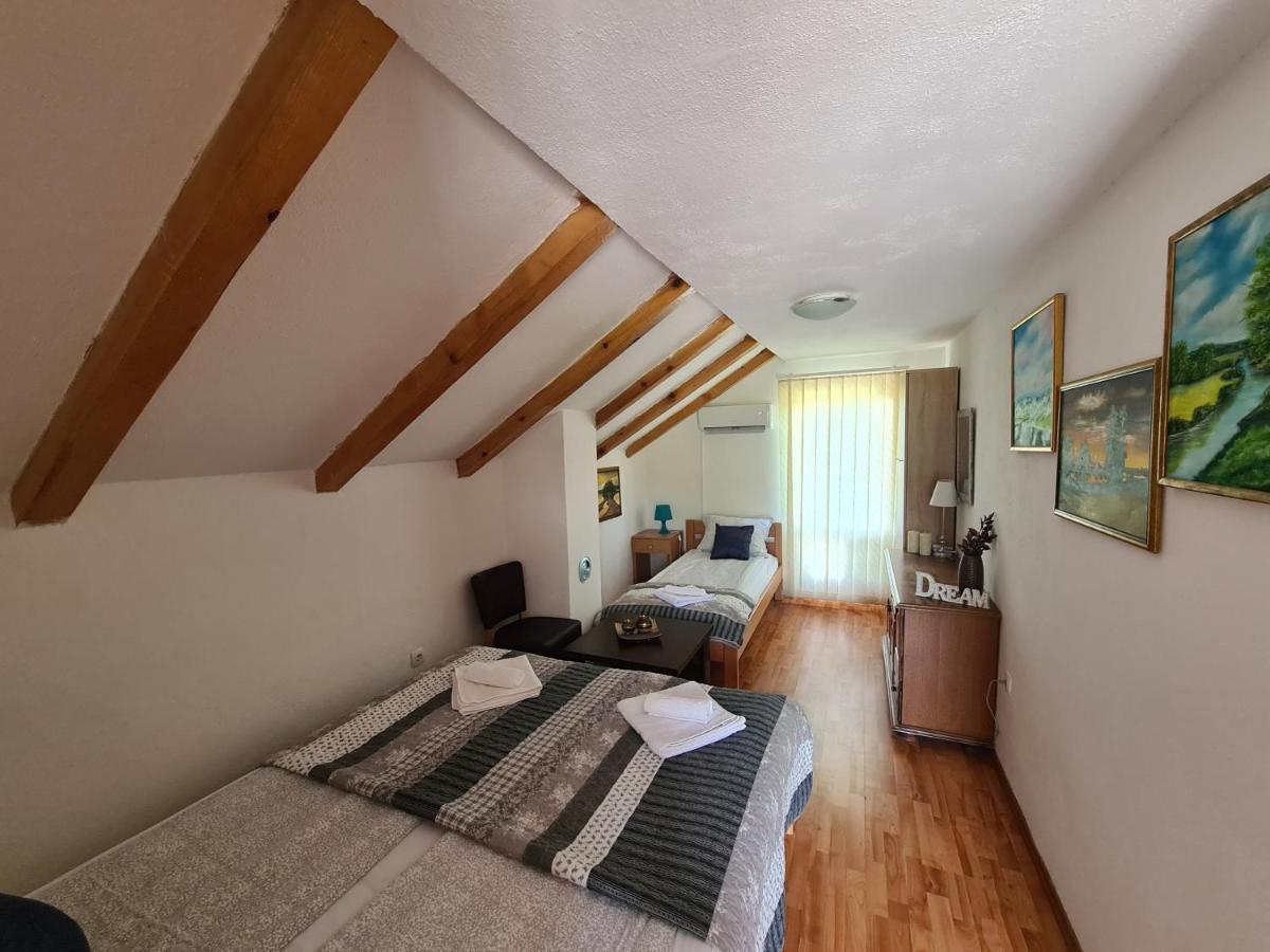 Orhidea Villa Bihac Exterior photo