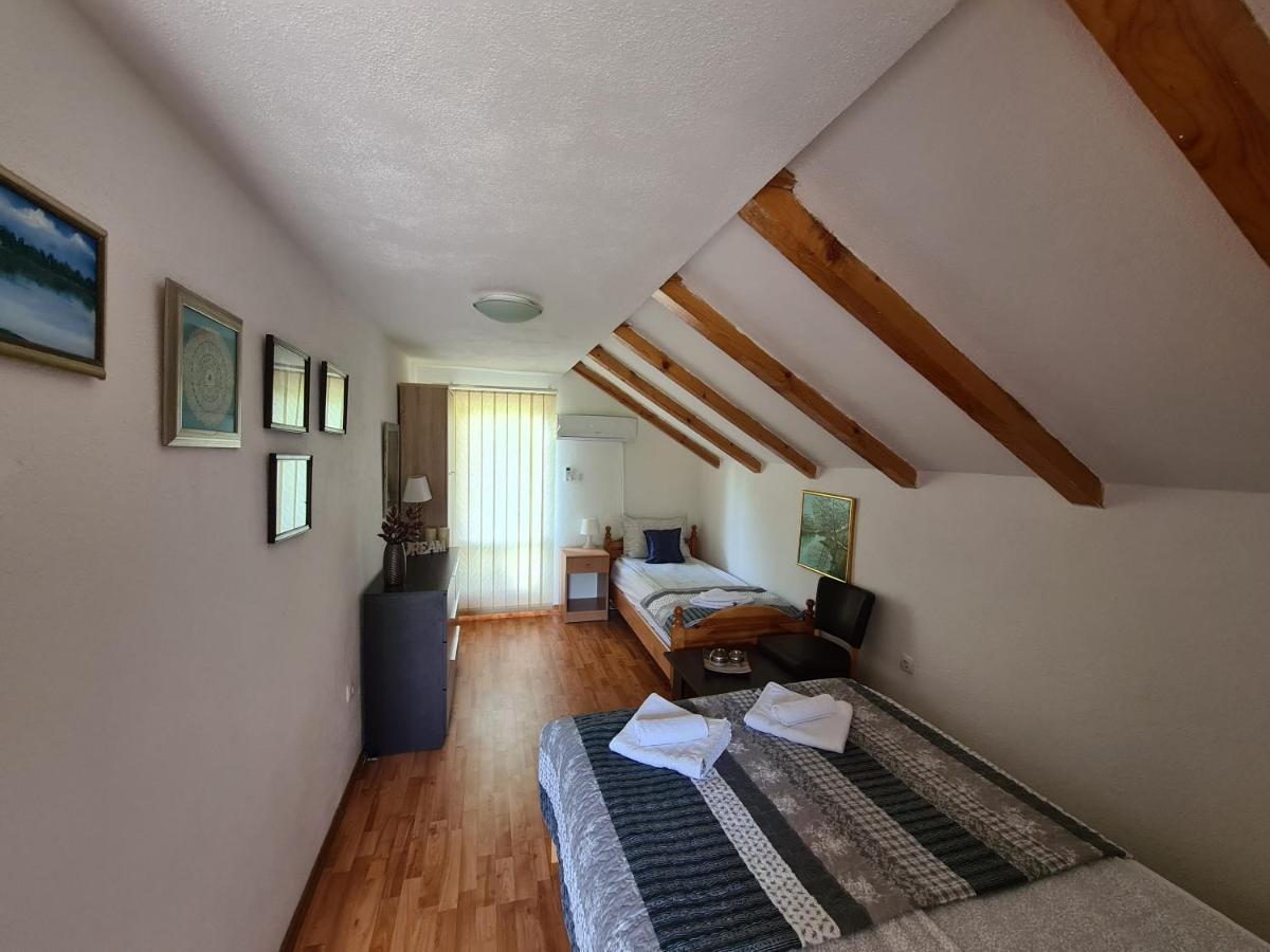 Orhidea Villa Bihac Exterior photo