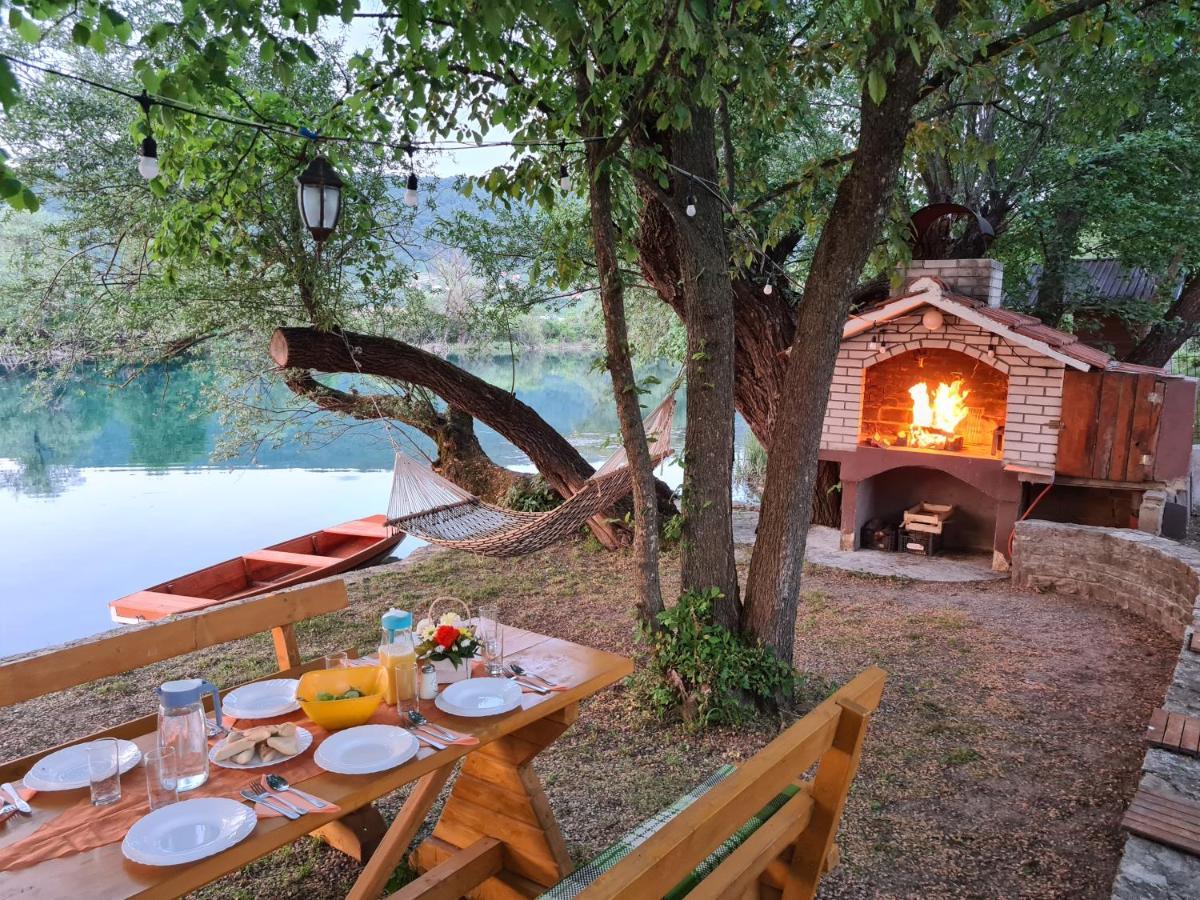 Orhidea Villa Bihac Exterior photo