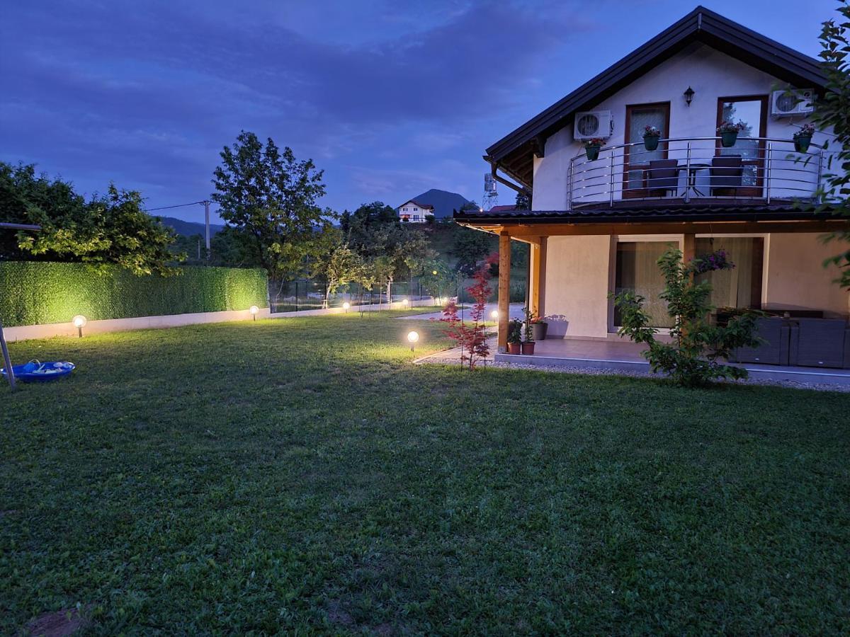 Orhidea Villa Bihac Exterior photo