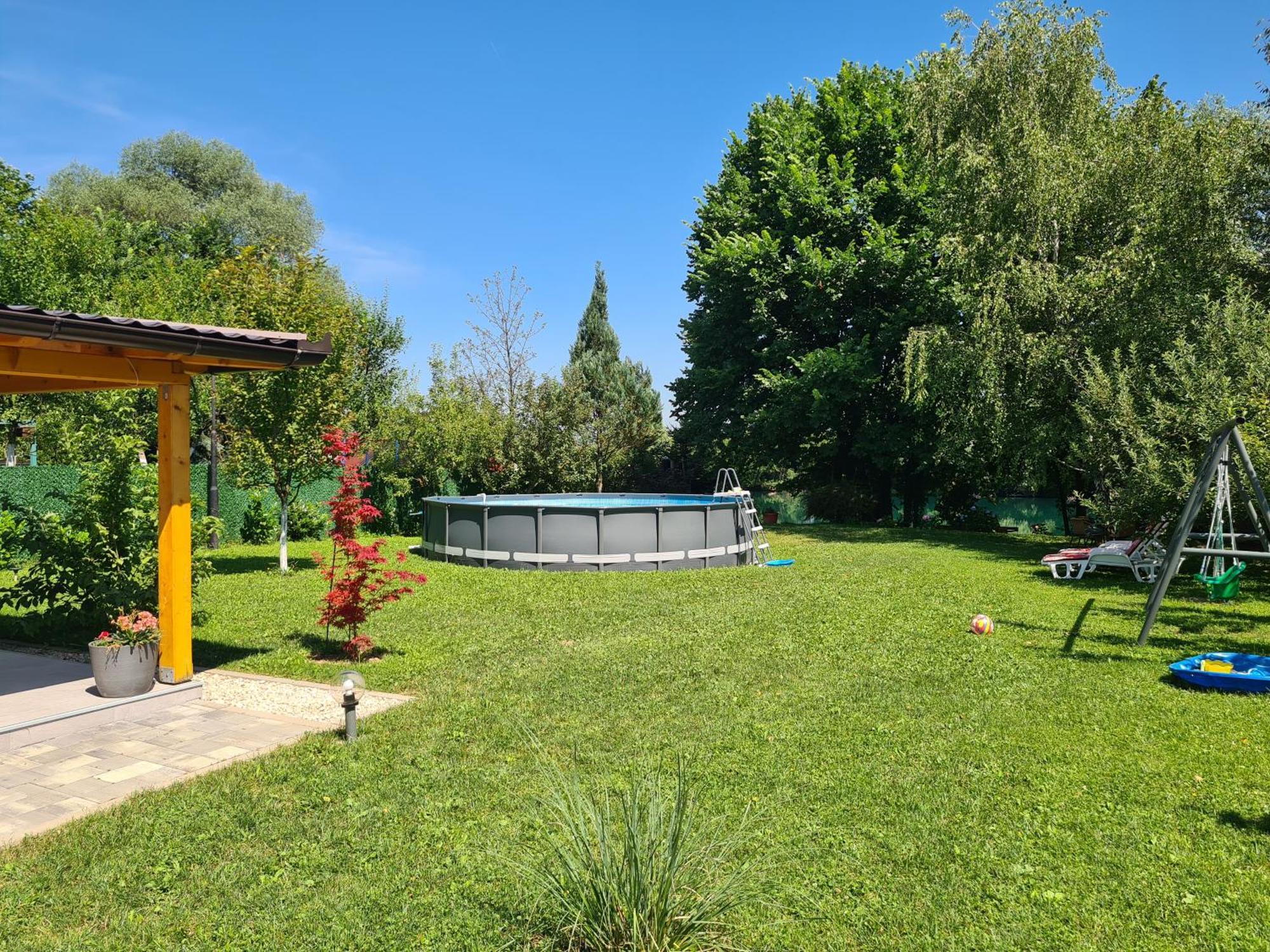 Orhidea Villa Bihac Exterior photo